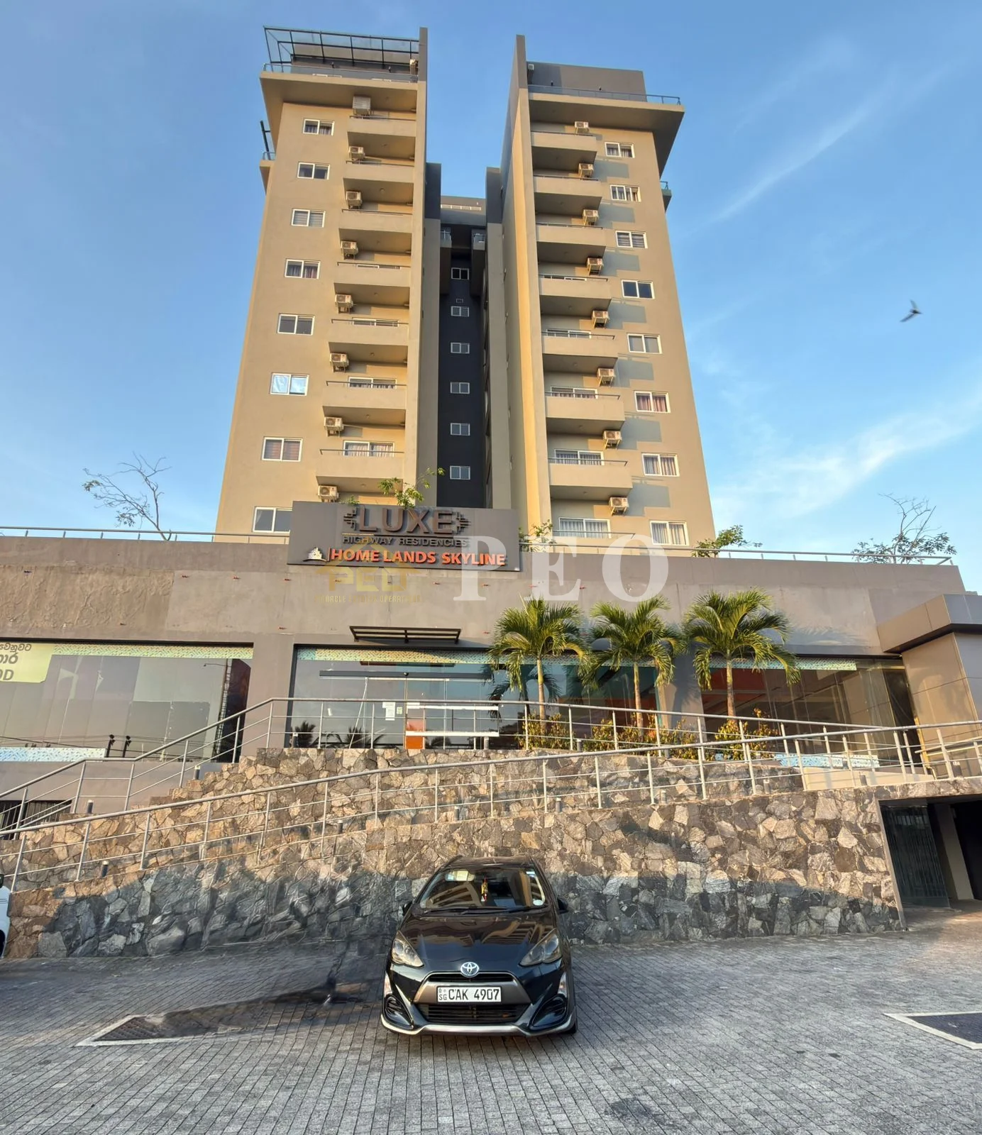 (DA1135) Furnished Apartment for sale in Luxe Highway Kottawa	