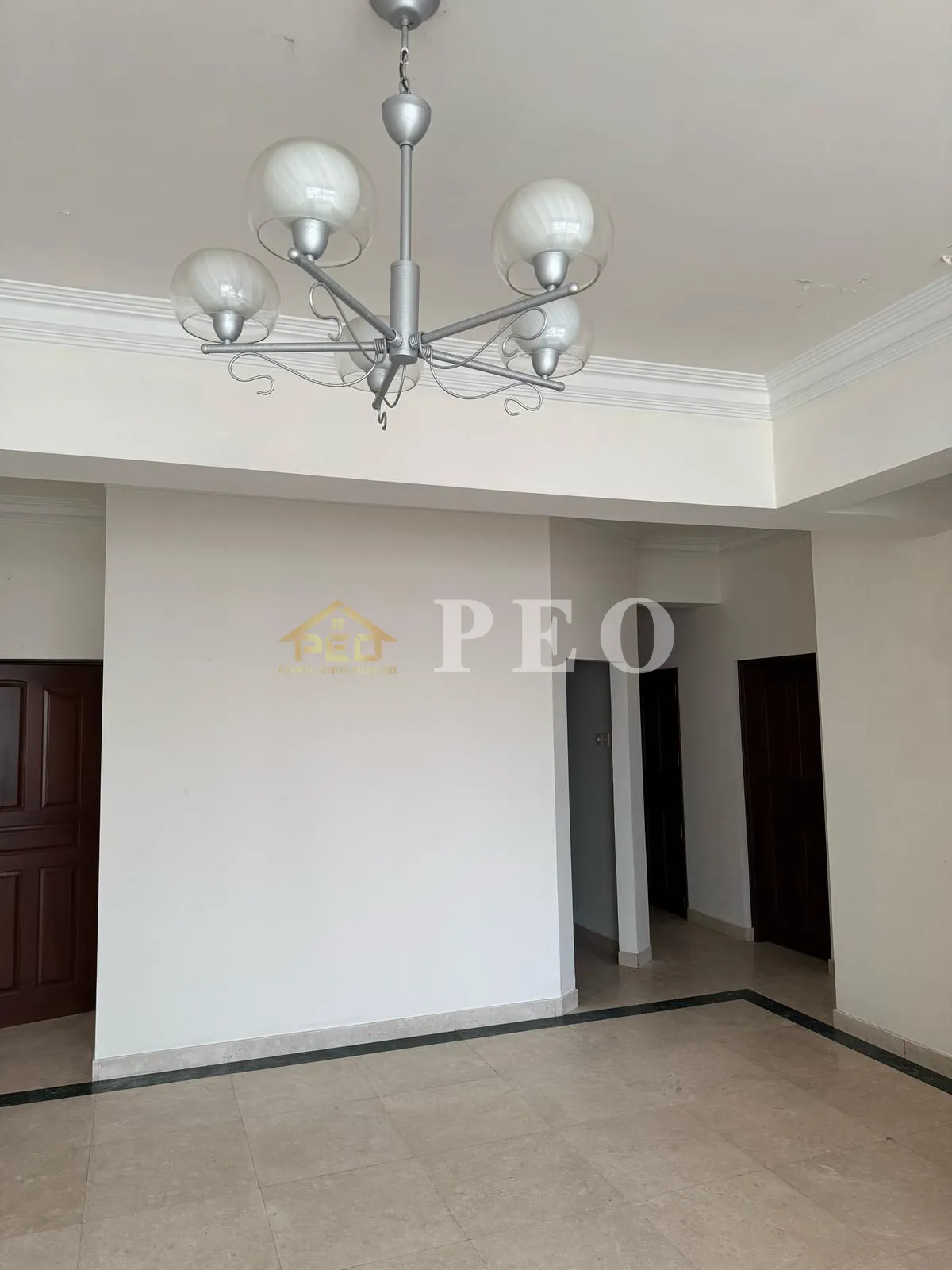 (DA1164) 3BR Apartment for Sale in Kollupitiya - Image 2