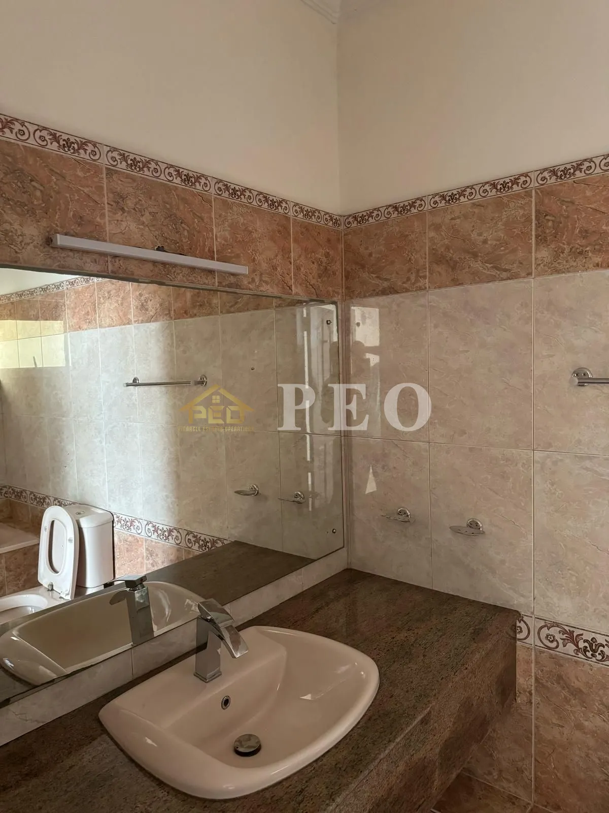 (DA1164) 3BR Apartment for Sale in Kollupitiya - Image 8