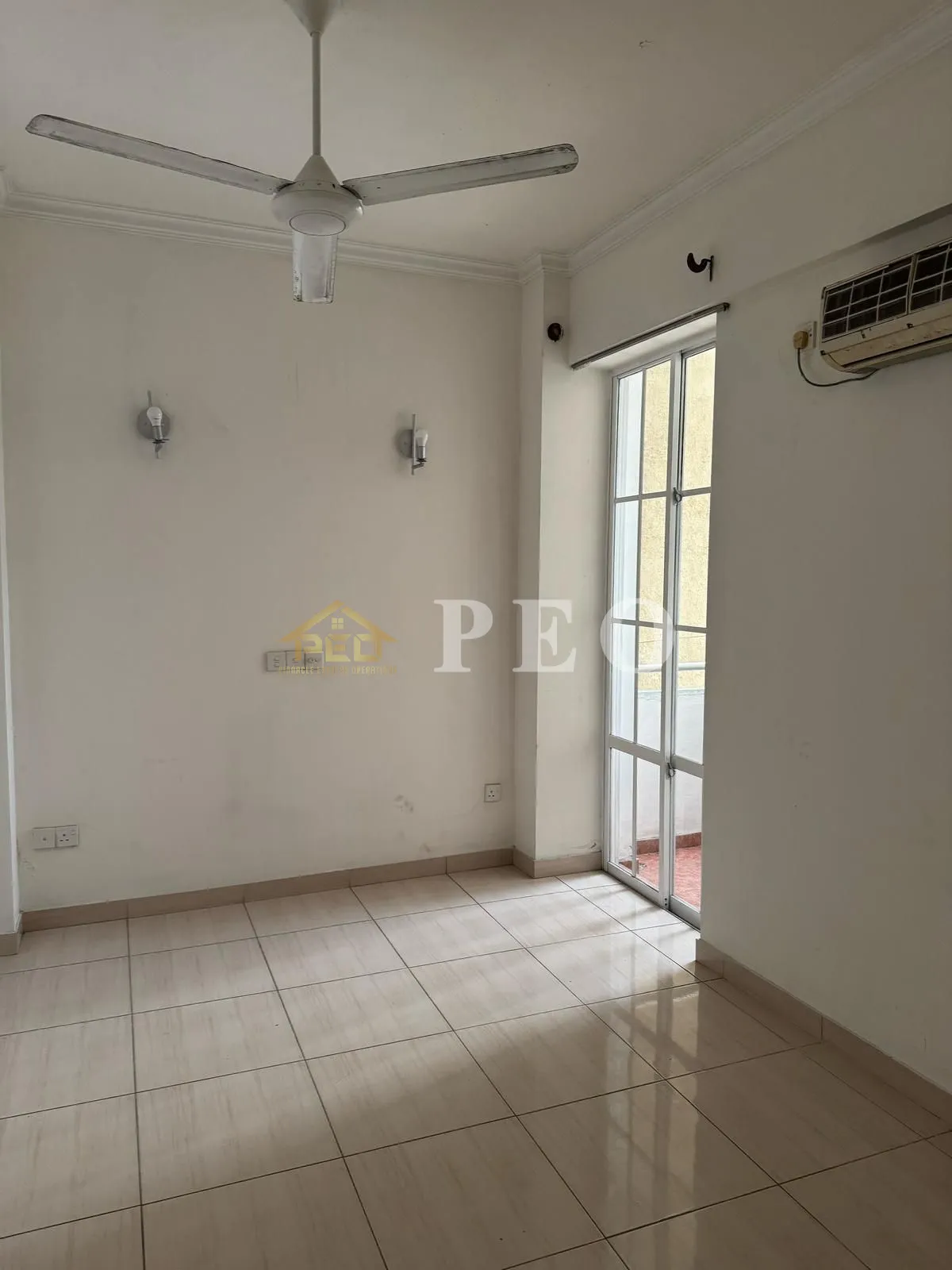 (DA1164) 3BR Apartment for Sale in Kollupitiya - Image 9