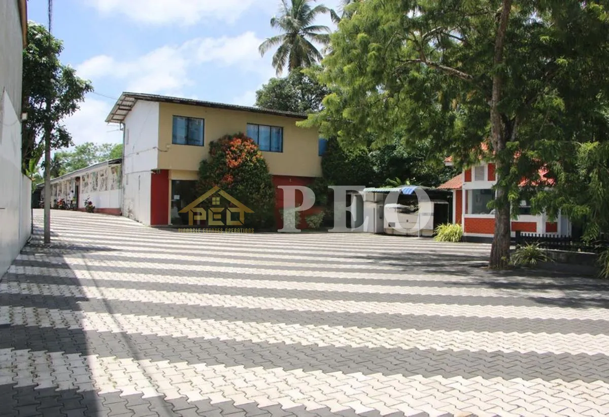 (DC499) 3 Storey Commercial Property for Sale in Panadura - Image 2