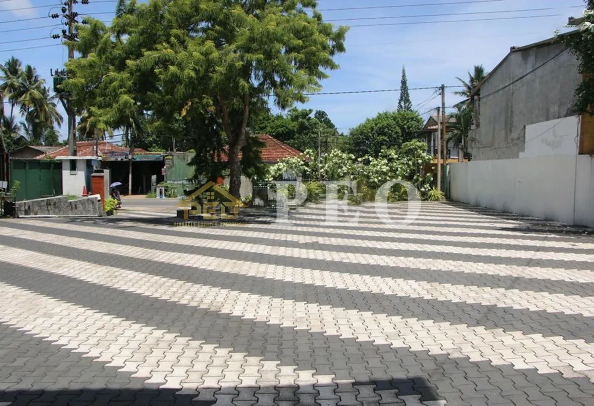 (DC499) 3 Storey Commercial Property for Sale in Panadura - Image 3