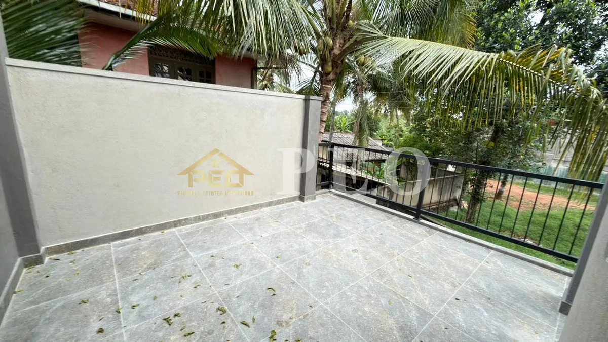 (DH1158) Modern Two Storey House with Rooftop for Sale in Homagama - Image 9