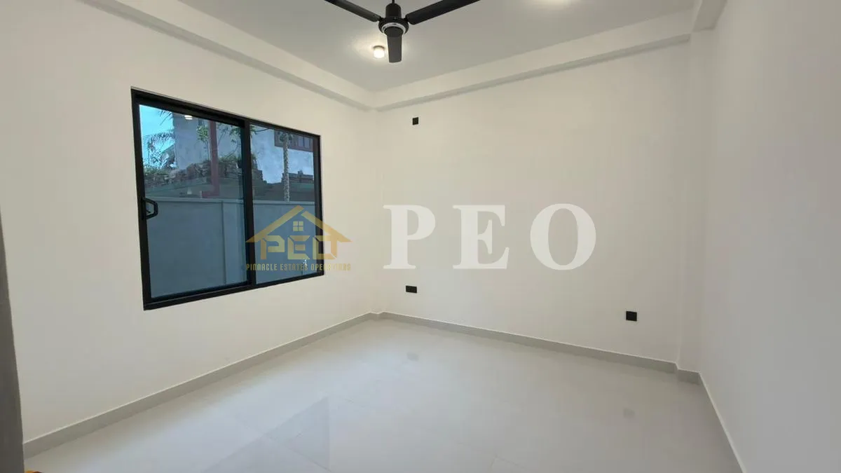 (DH1158) Modern Two Storey House with Rooftop for Sale in Homagama - Image 14