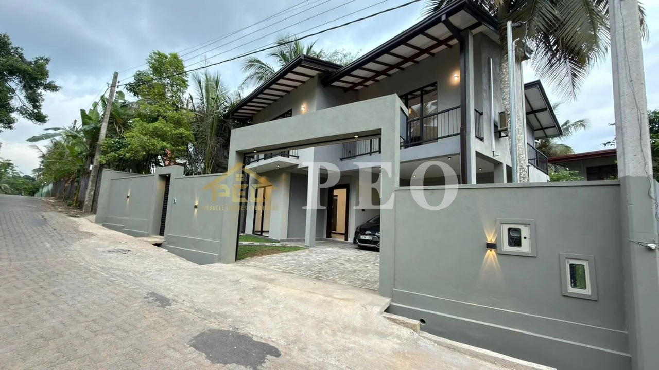 (DH1158) Modern Two Storey House with Rooftop for Sale in Homagama