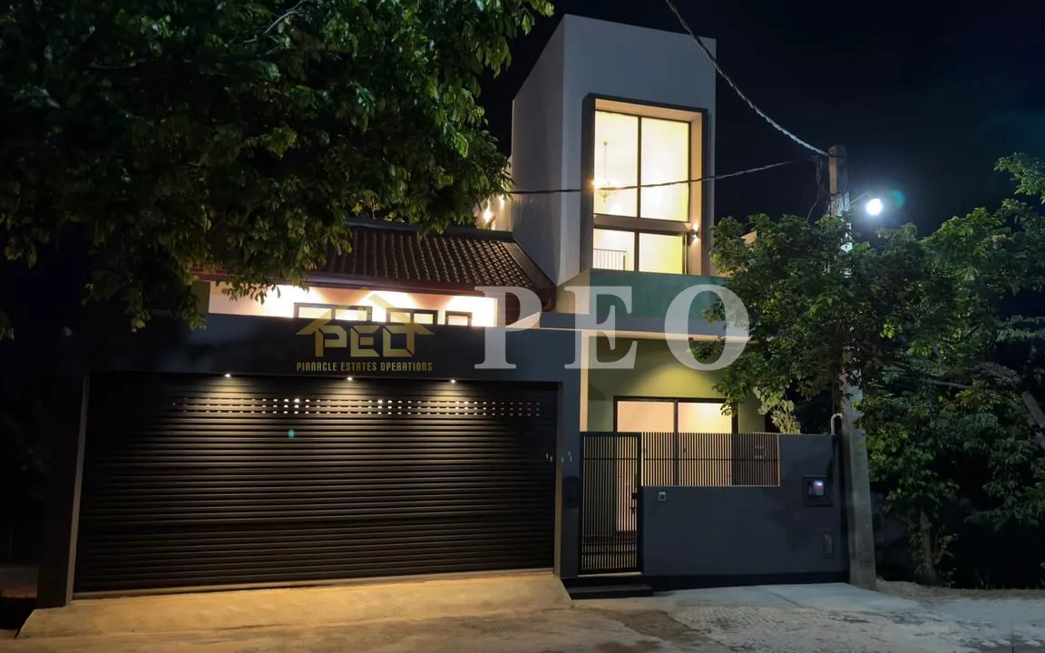 Brand New Three Storey luxury House viwing Paddy Field Locaketd In Prime Aurura (DH1166) - Image 2