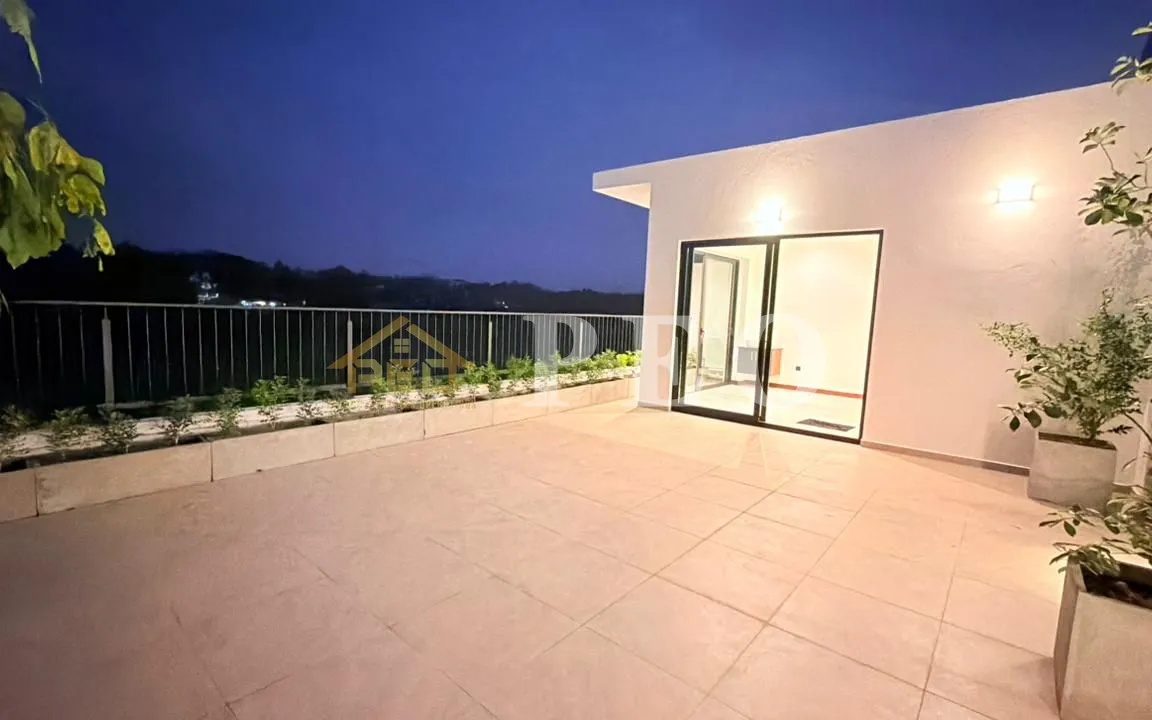 Brand New Three Storey luxury House viwing Paddy Field Locaketd In Prime Aurura (DH1166) - Image 20