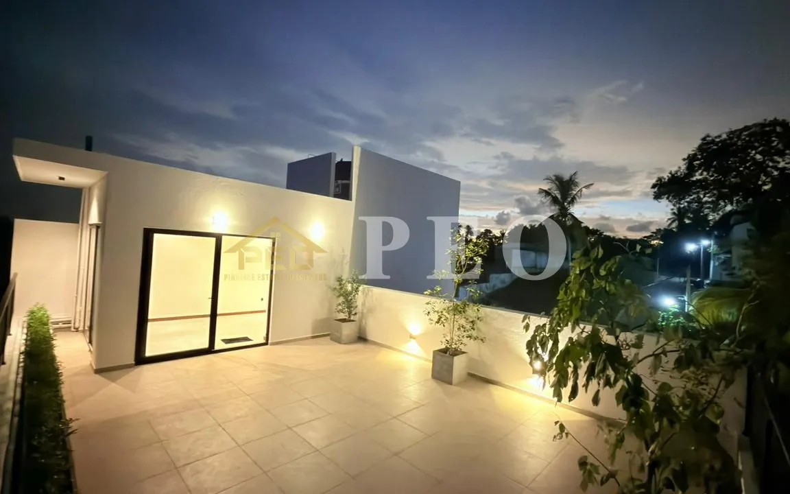 Brand New Three Storey luxury House viwing Paddy Field Locaketd In Prime Aurura (DH1166) - Image 18